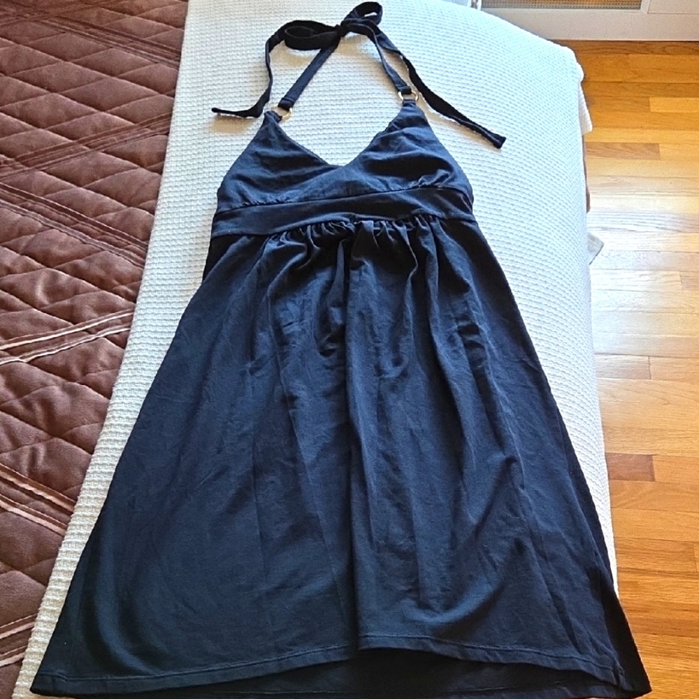 Elegant Black Backless Dress